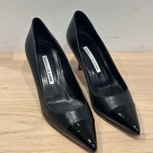 Manolo Blahnik black pump